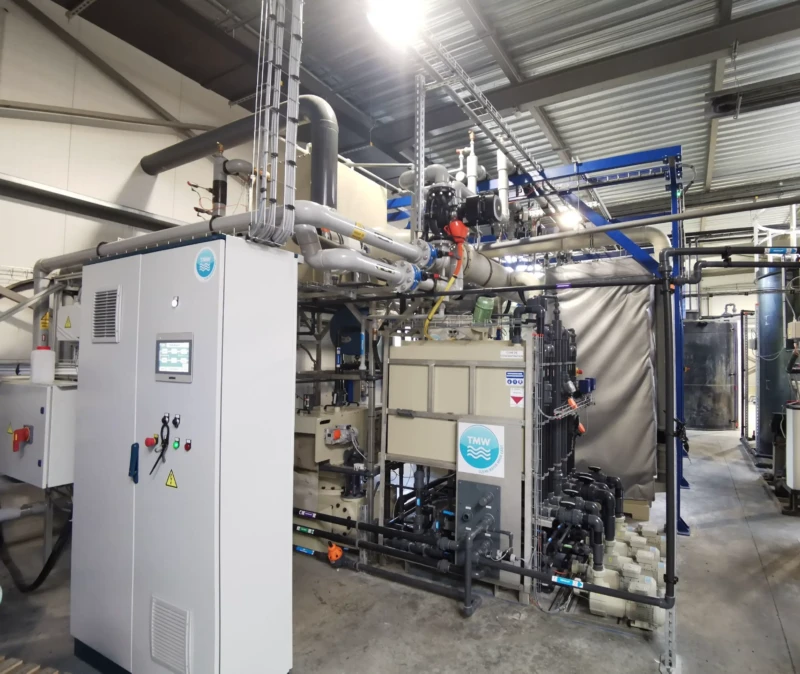 Our chemical product station equipped with a gentle evaporation system. This advanced technology ensures efficient chemical management while minimizing emissions. Our commitment to environmentally friendly practices is reflected in the use of this modern facility for our electroless nickel plating processes.